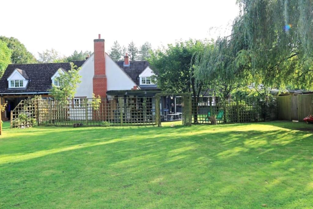 Hen & Stag Retreat Weekend Stay Sleeps 10 To 30 Тетфорд Экстерьер фото